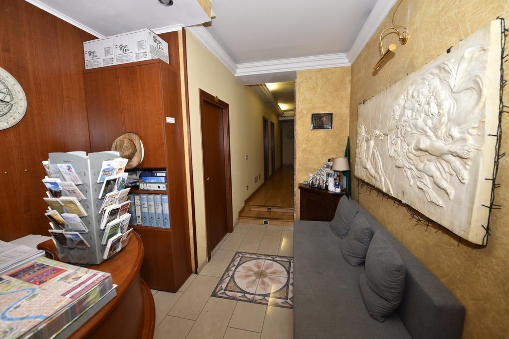 Hotel Augustus Rome Buitenkant foto